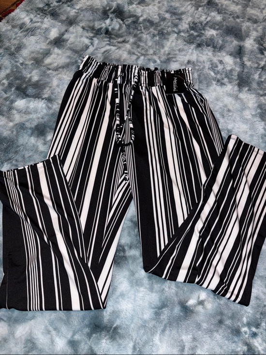Messini Pants - Striped Straight-Leg Women's Pants - Black & White